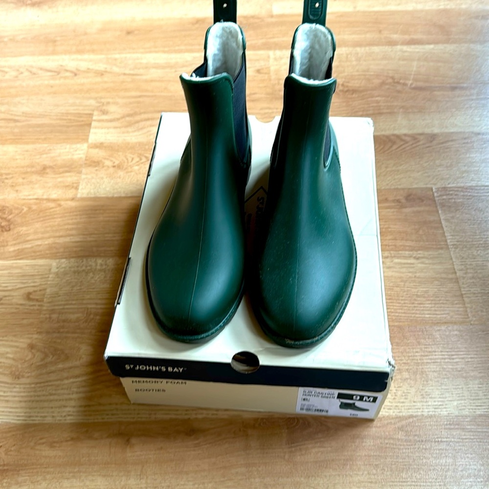 St. John’s Bay Castine Rain boots